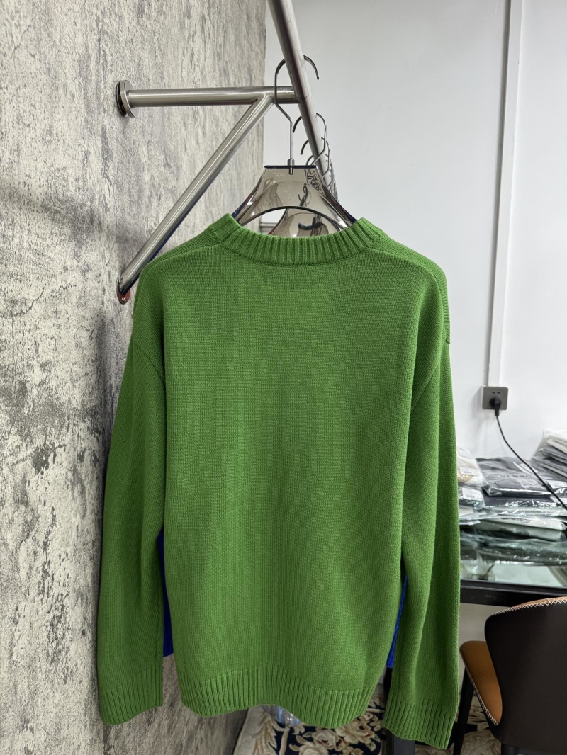 Pra*a sweater